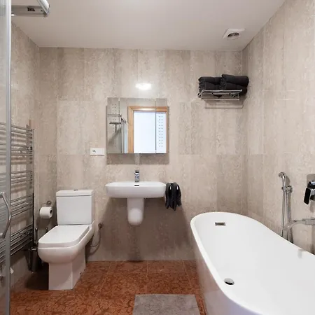 Beneath Castle Where Mozart Performed By Easybnb Premium شقة