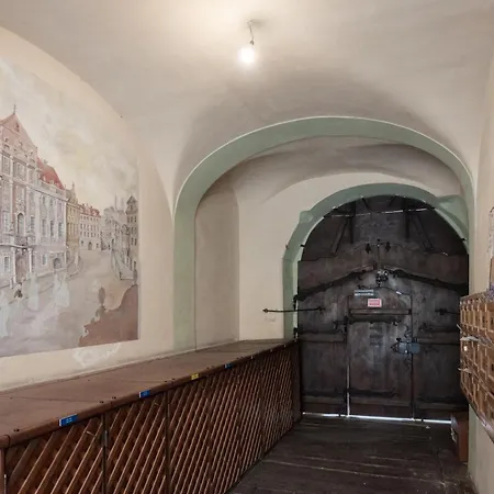Beneath Castle Where Mozart Performed By Easybnb Premium Apartmán *